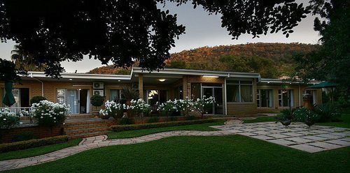 Home Guesthouse รัสเทนเบิร์ก ภายนอก รูปภาพ